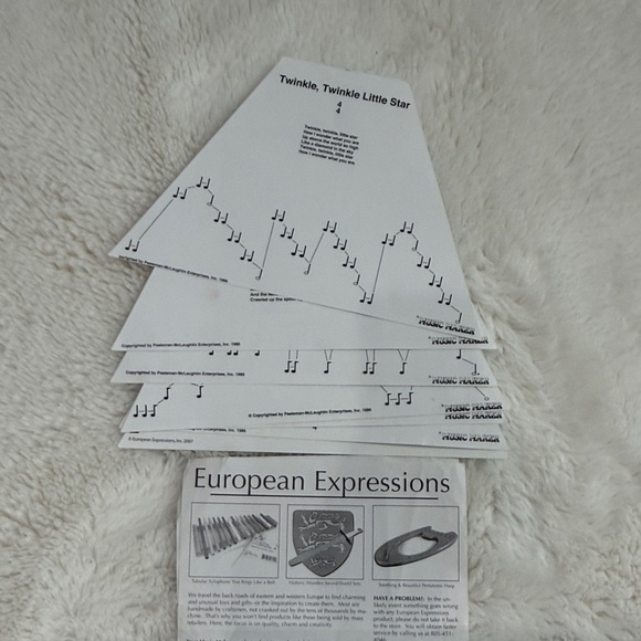 European Expressions Style Lap Harp in Natural Wood with Red Tuning Pins - Picture 9 of 17